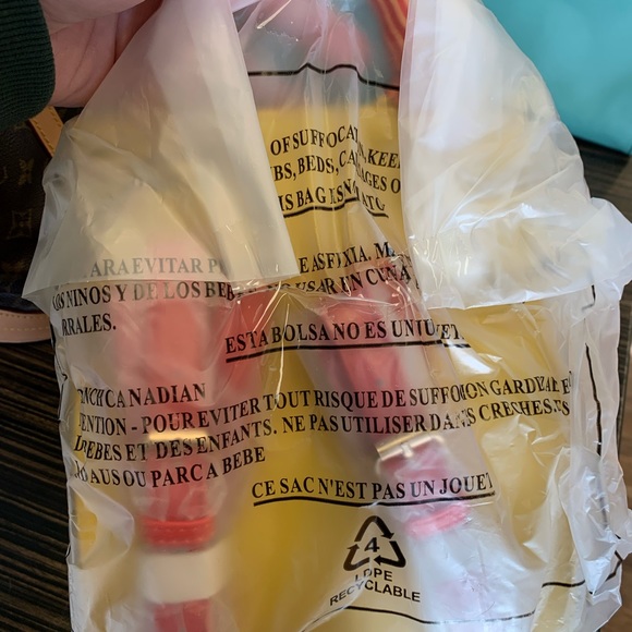 SOLD!!!!! Disney bag - Picture 2 of 3